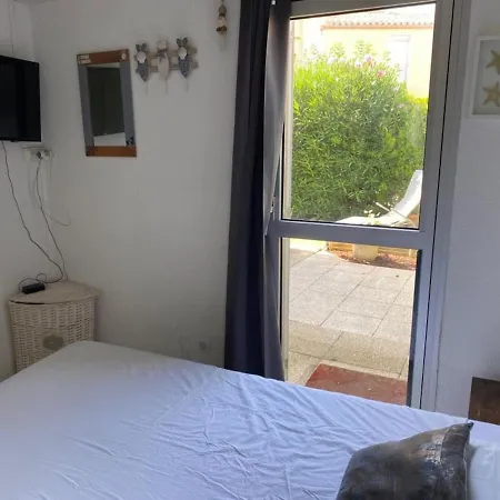 Holiday home Charmante Maisonnette Proche Plage
